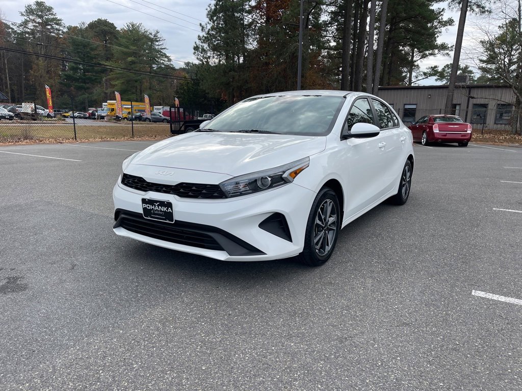 Used 2024 Kia Forte LXS image 2