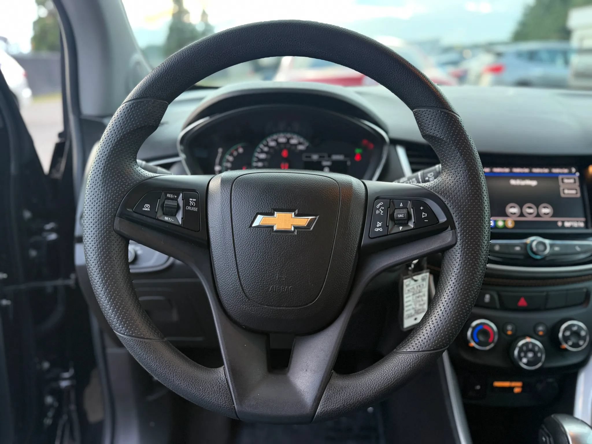 Used 2021 Chevrolet Trax LT FWD image 24