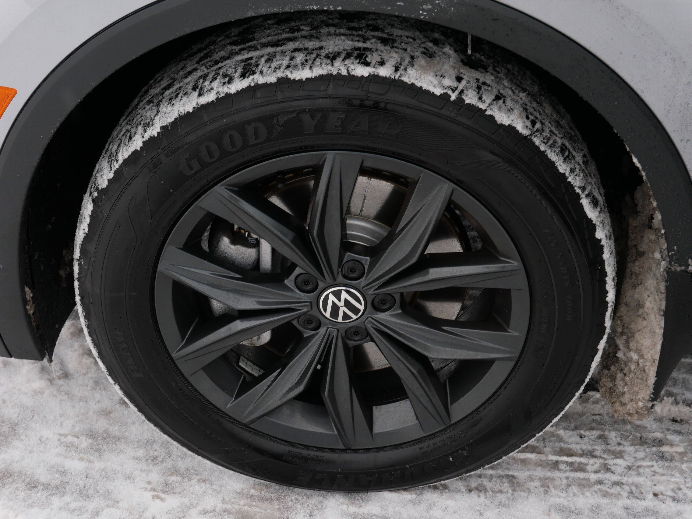 Certified 2024 Volkswagen Tiguan SE image 15