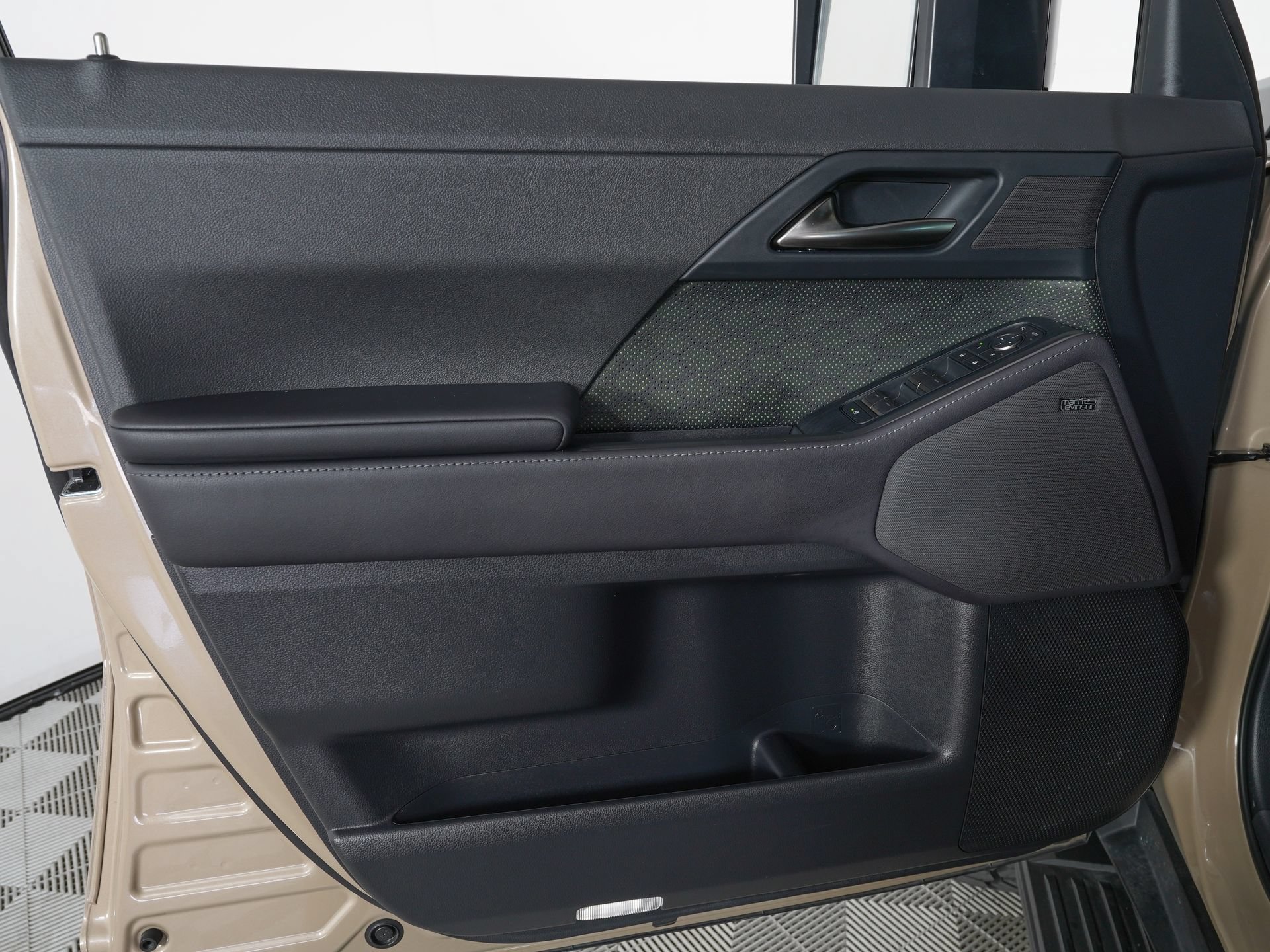 Used 2025 Lexus GX 550 AWD/4WD image 15