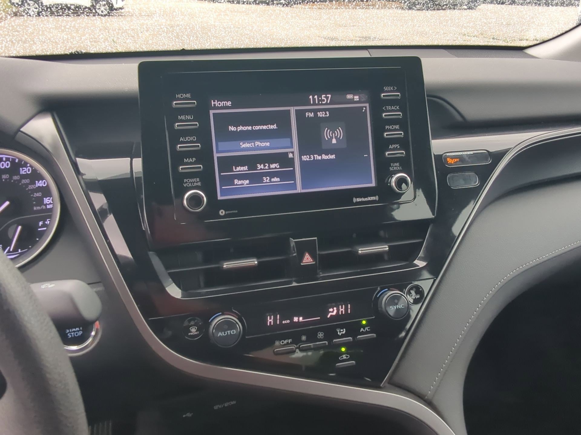 Used 2022 Toyota Camry LE w/ Convenience Package FWD image 20