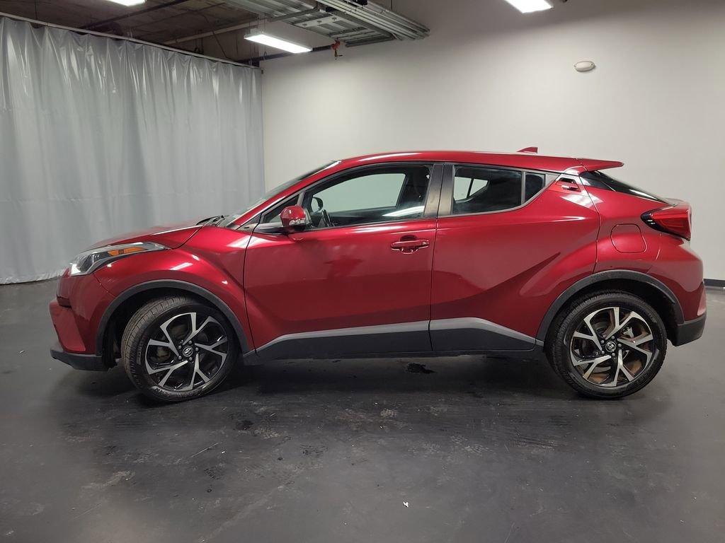 Used 2018 Toyota C-HR XLE image 5