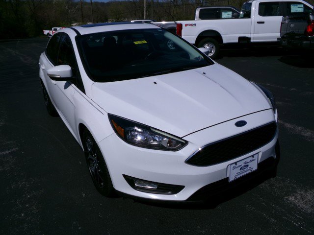 Used 2018 Ford Focus SEL w/ Cold Weather Package image 2