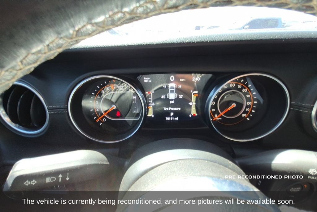 Used 2020 Jeep Gladiator Overland AWD/4WD image 16