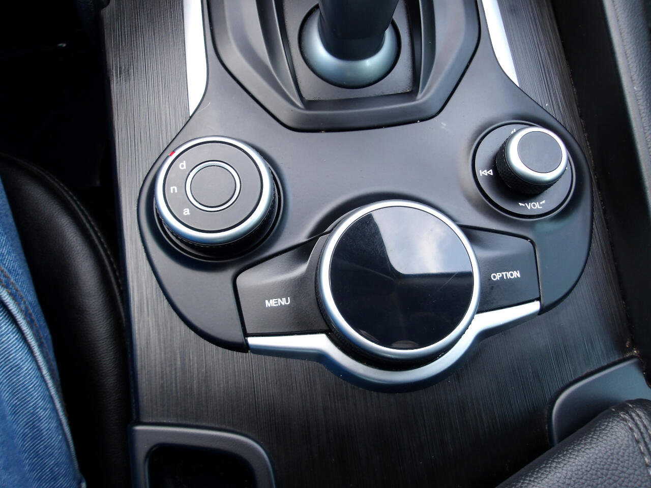 Used 2017 Alfa Romeo Giulia AWD w/ Cold Weather Package image 20