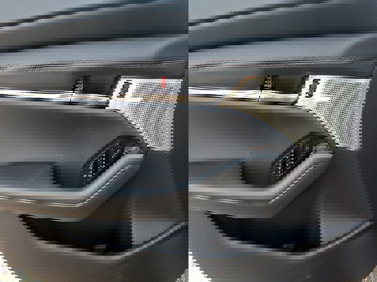 New 2026 MAZDA MAZDA3 Hatchback w/Premium Plus Pkg image 9