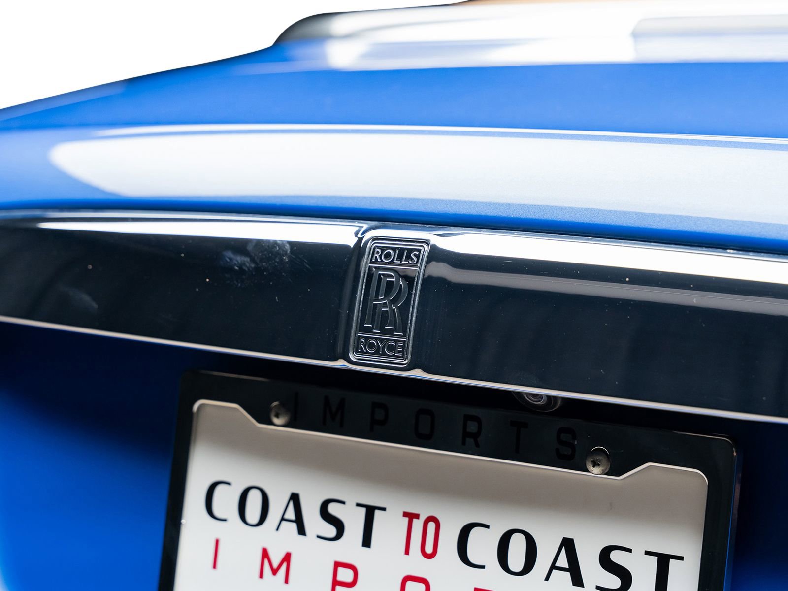 Used 2017 Rolls-Royce Dawn image 23