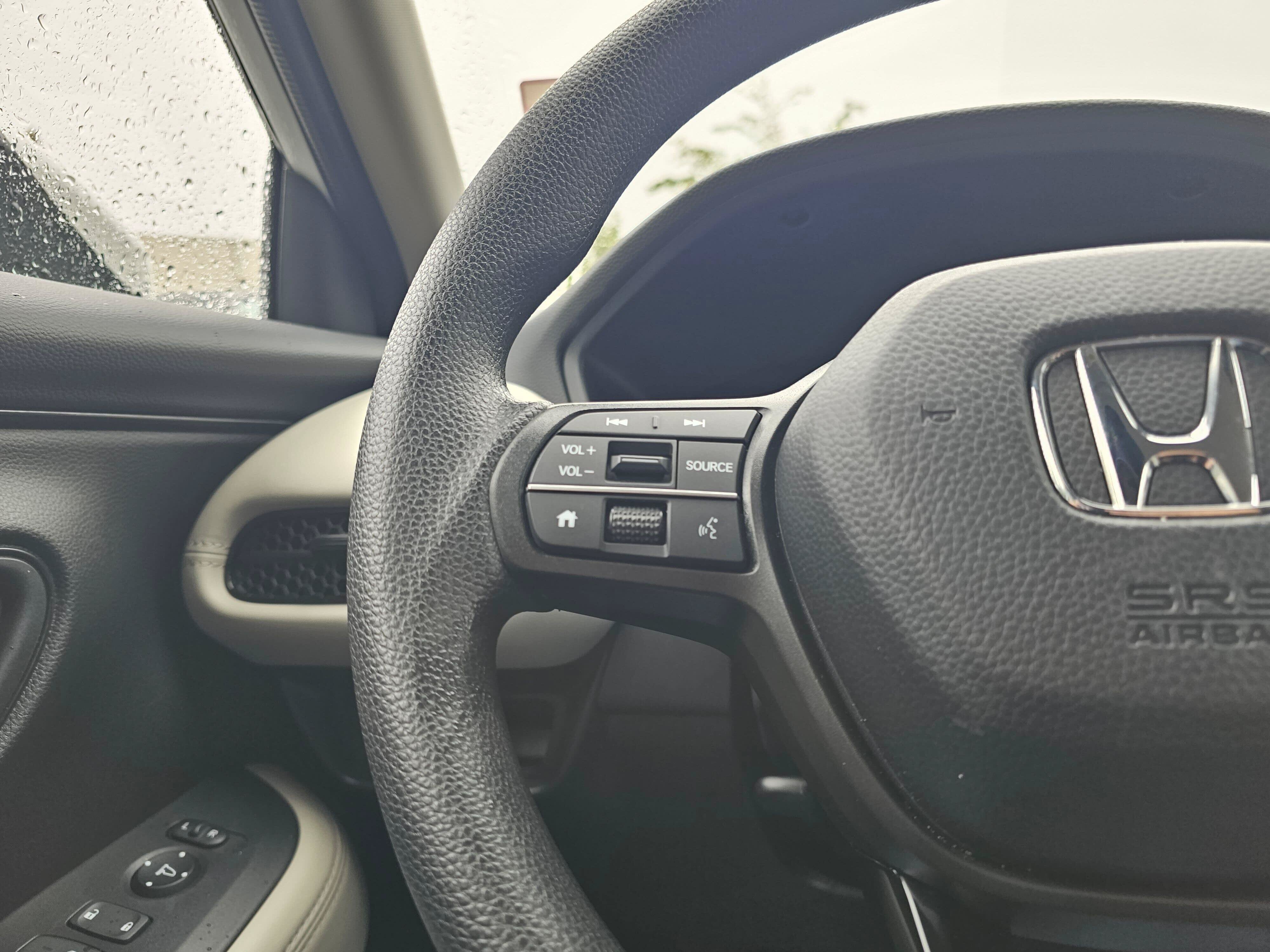 Certified 2025 Honda HR-V LX image 32