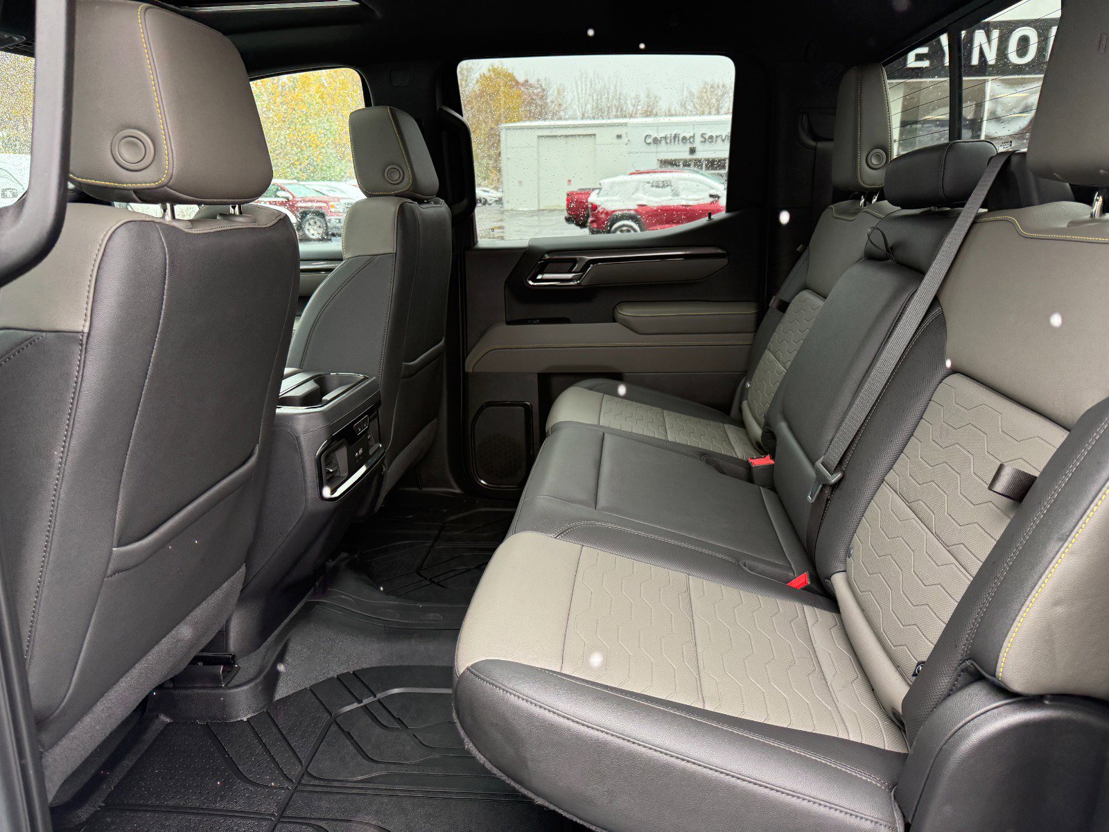 Used 2022 Chevrolet Silverado 1500 ZR2 w/ Technology Package image 16