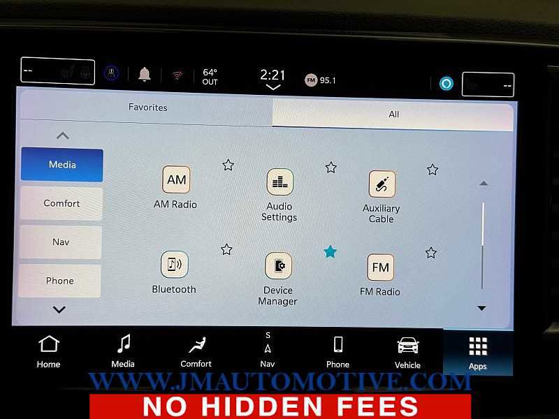 Used 2023 Chrysler Pacifica Limited image 32