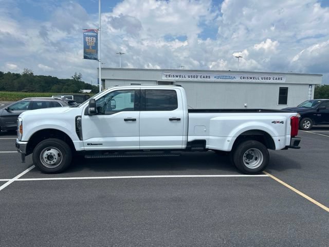 Used 2025 Ford F350 XLT AWD/4WD image 2