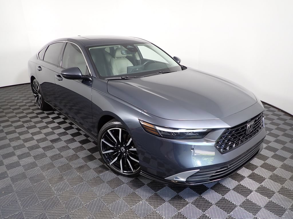 Used 2024 Honda Accord Touring image 13