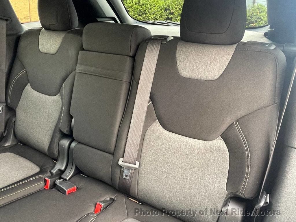 Used 2014 Jeep Cherokee Latitude FWD image 13