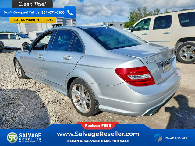 Used 2013 Mercedes-Benz C 250 Sedan image 3