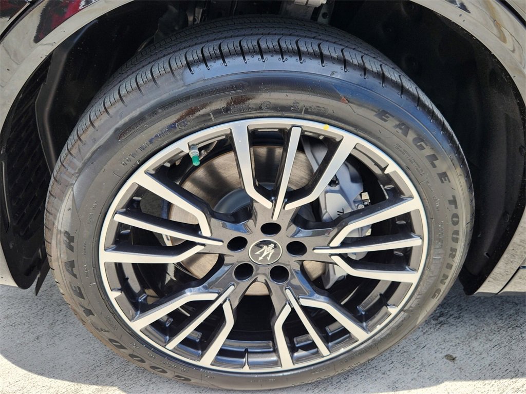 New 2025 Maserati Grecale GT image 5