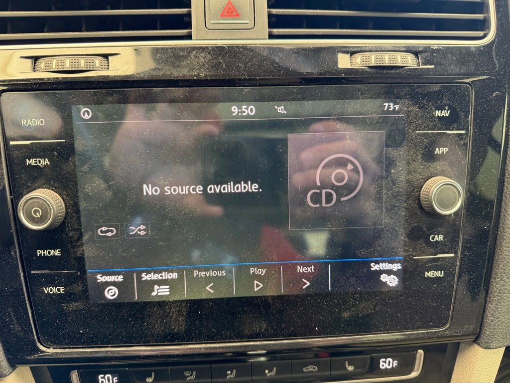 Used 2018 Volkswagen Golf SEL image 24