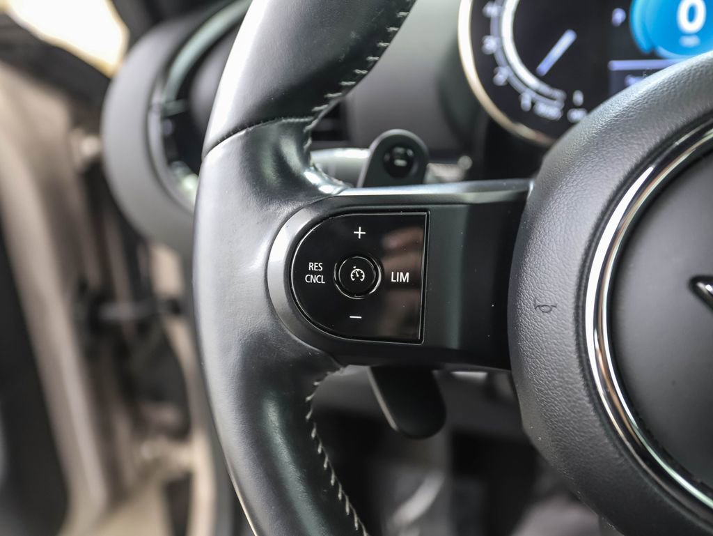 Used 2023 MINI Cooper Clubman S w/ Premium Package image 12