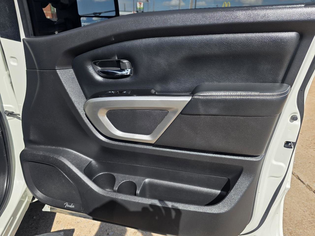 Used 2019 Nissan Titan PRO-4X w/ Pro-4x Convenience Package AWD/4WD image 17
