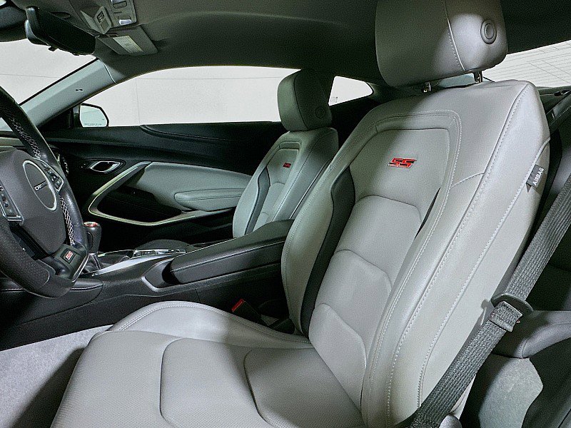 Used 2021 Chevrolet Camaro SS image 11
