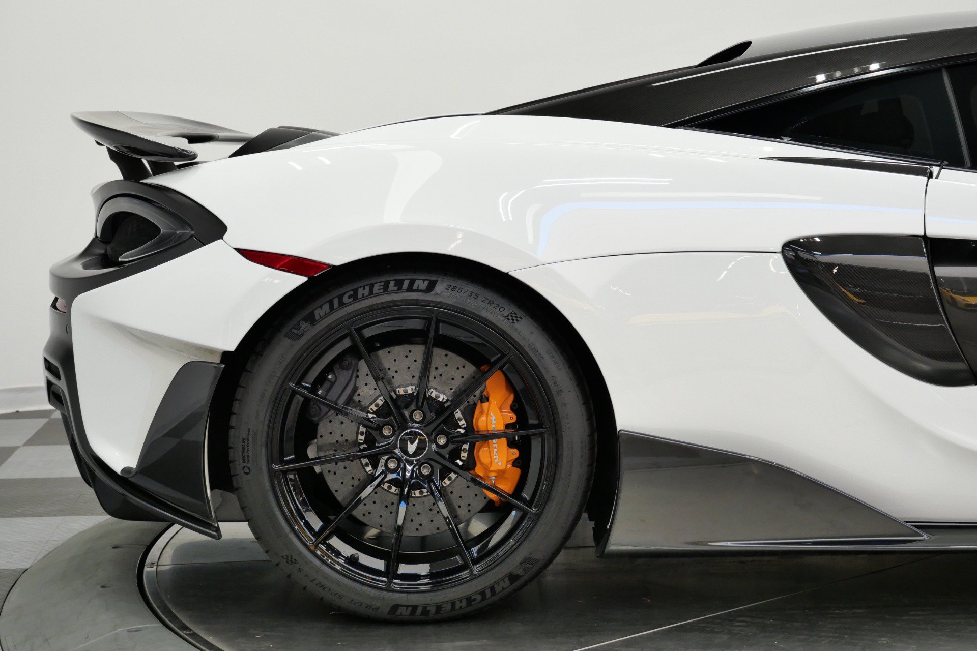 Used 2019 McLaren 600LT RWD image 55