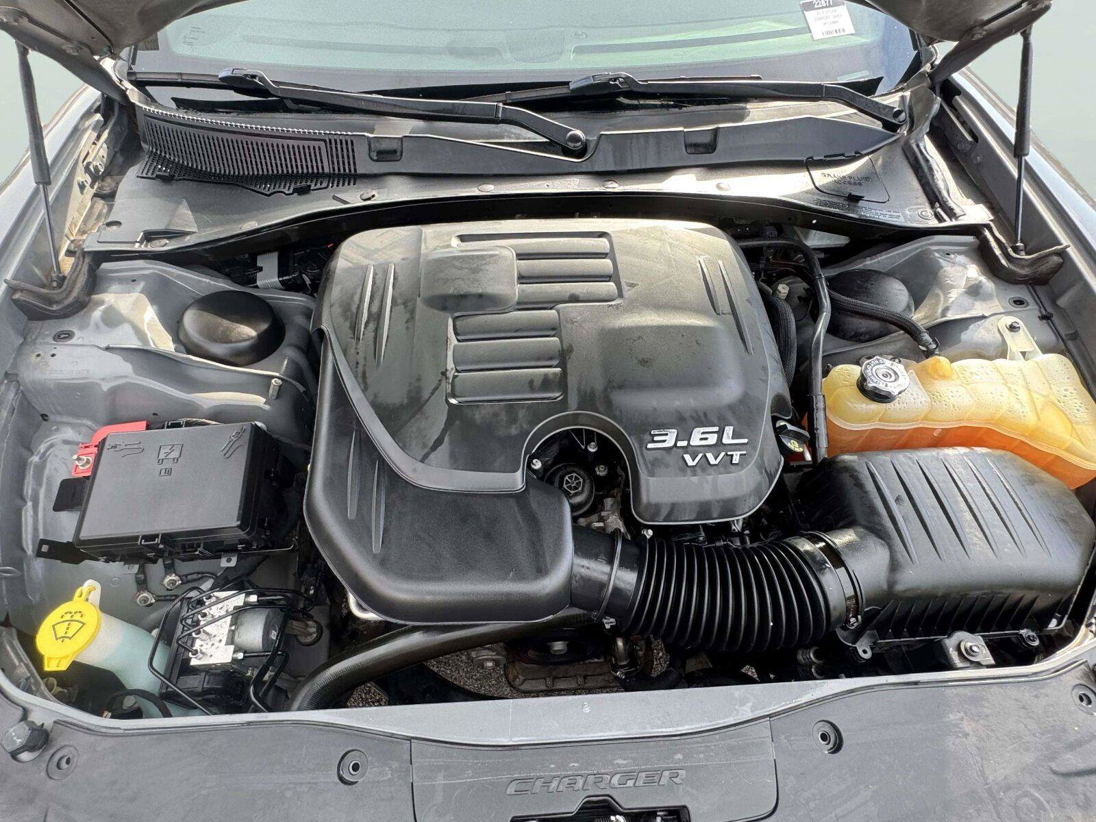 Used 2018 Dodge Charger SXT RWD image 51