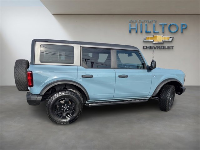 Used 2022 Ford Bronco Black Diamond image 4