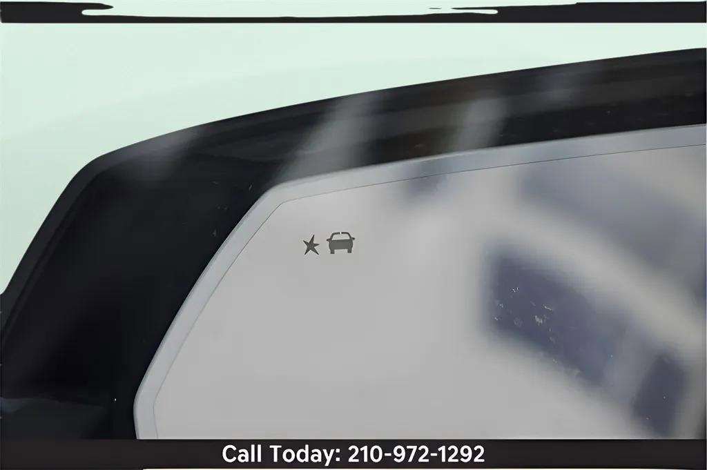 Used 2024 Chevrolet Tahoe High Country w/ Advanced Technology Package image 20