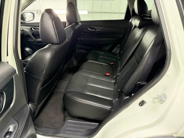 Used 2016 Nissan Rogue SL w/ SL Premium Package AWD/4WD image 11