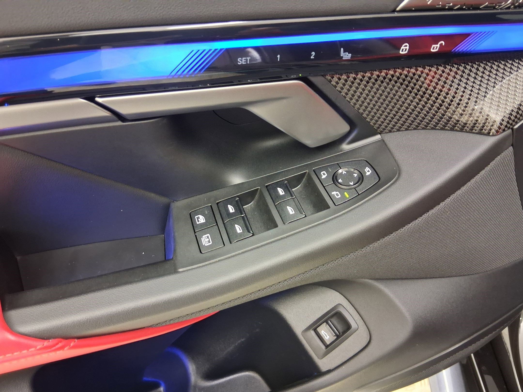 Used 2025 BMW M5 w/ Carbon Package image 12