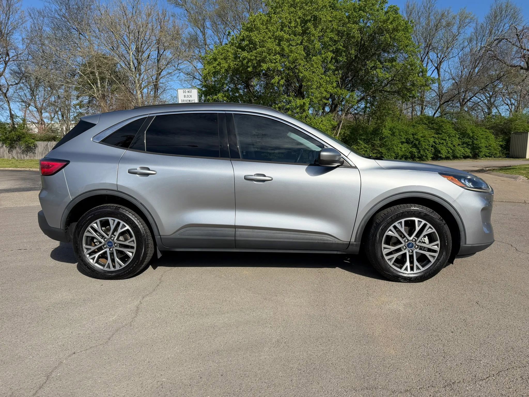 Used 2021 Ford Escape SEL image 4