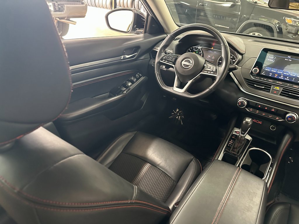 Used 2023 Nissan Altima 2.5 SR image 13
