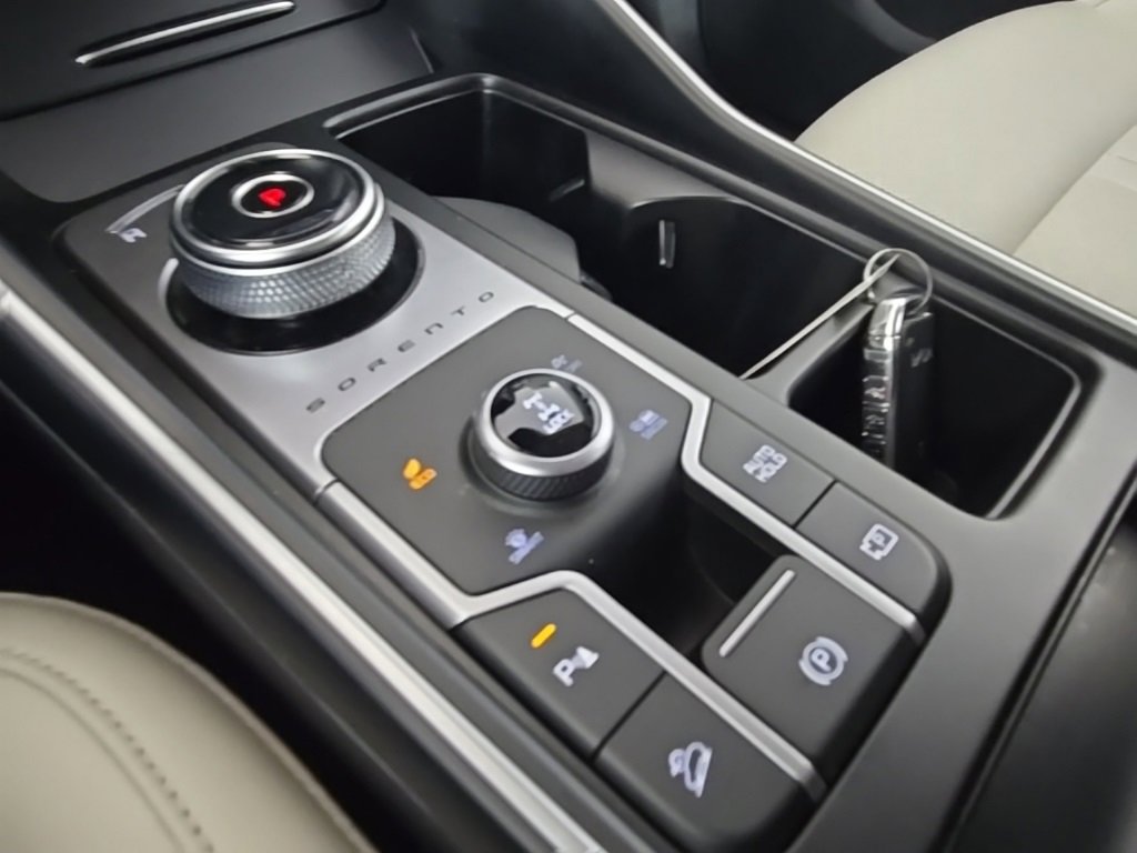 Used 2023 Kia Sorento EX image 21