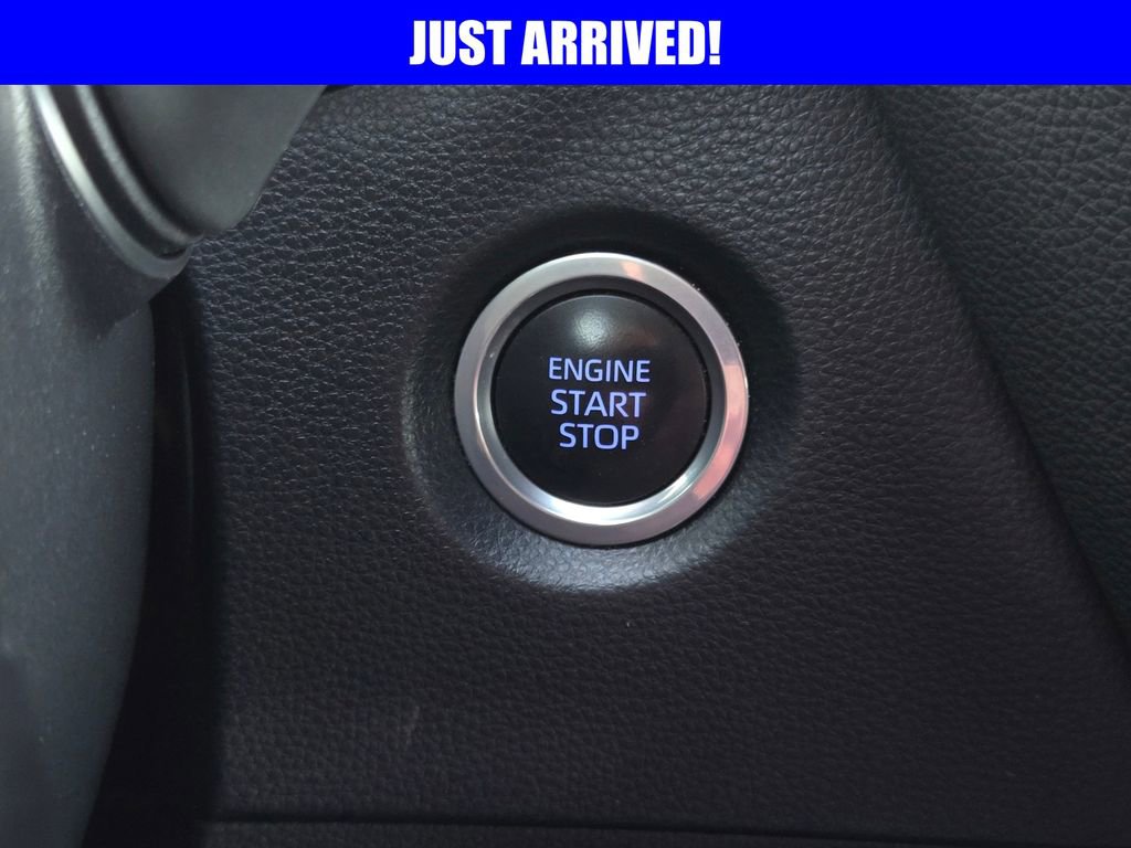 Used 2022 Toyota Corolla SE FWD image 19