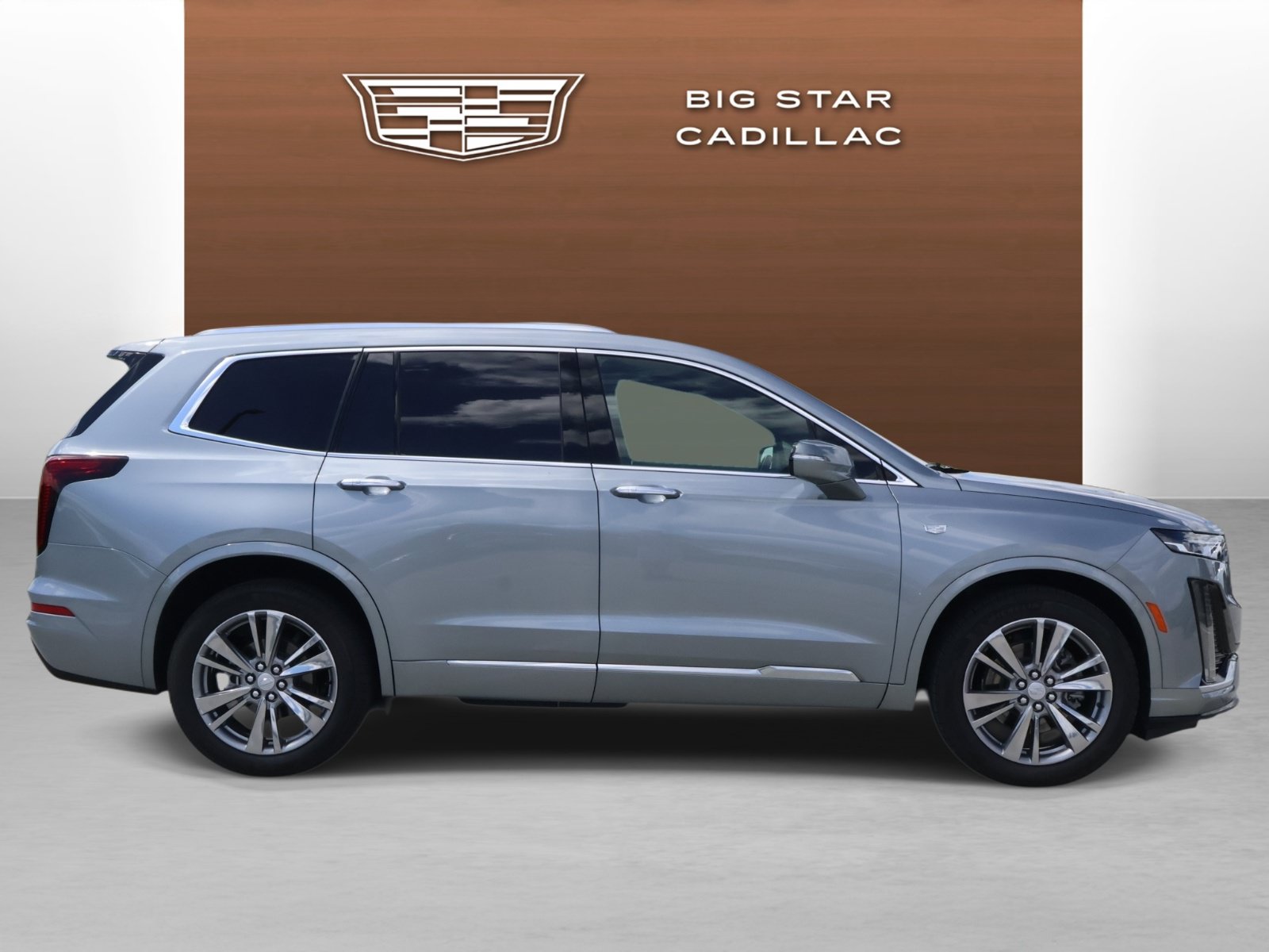 Certified 2025 Cadillac XT6 Premium Luxury FWD image 6