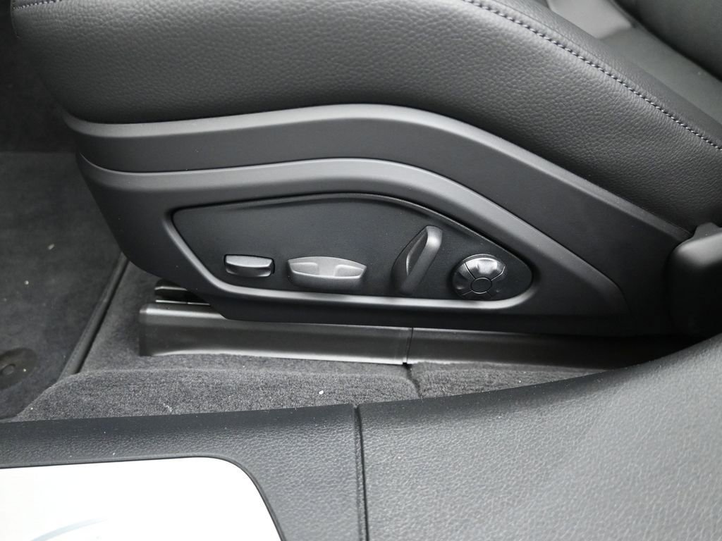 New 2026 Porsche Panamera 4 image 28