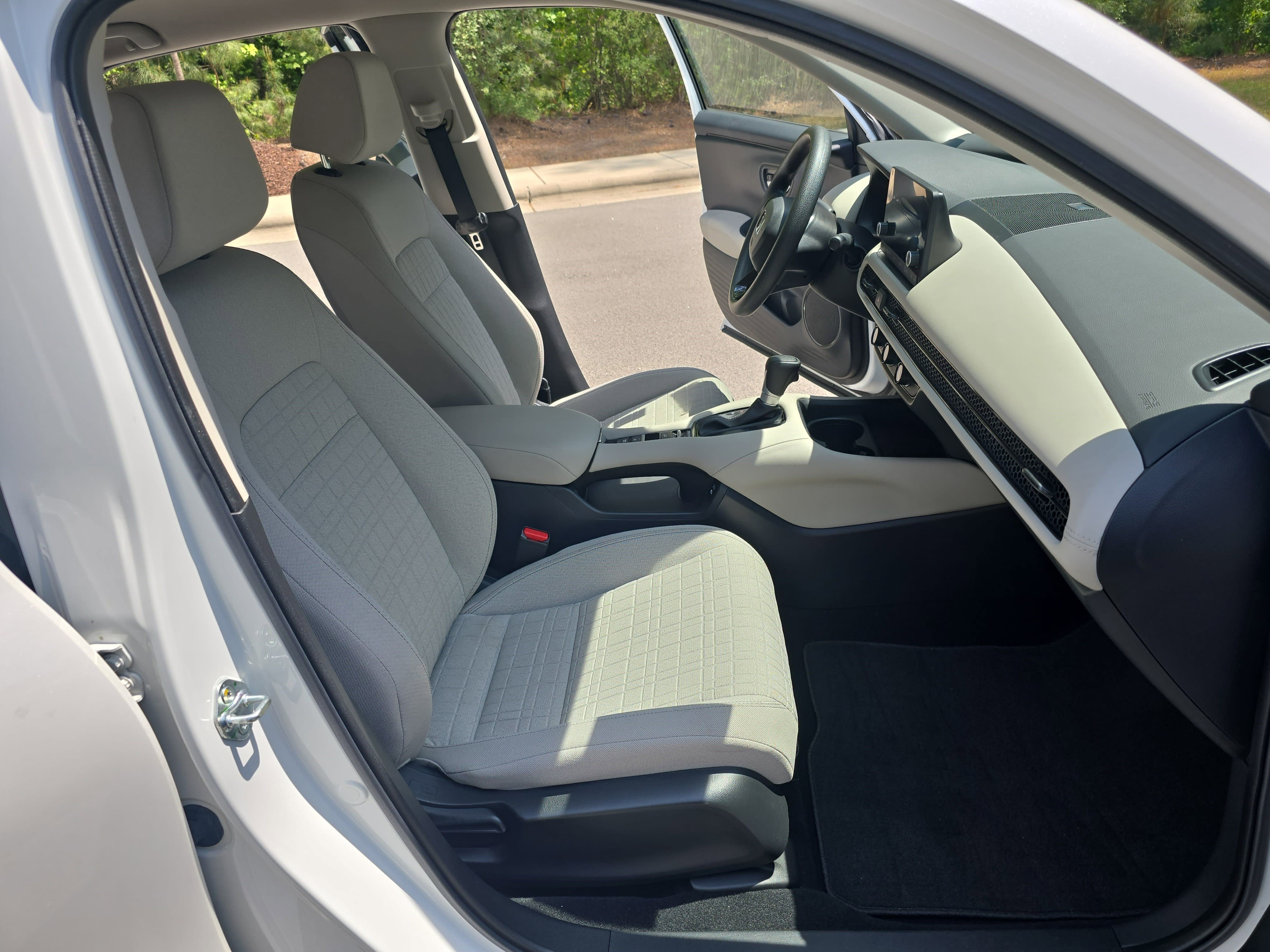 Used 2024 Honda HR-V LX image 10