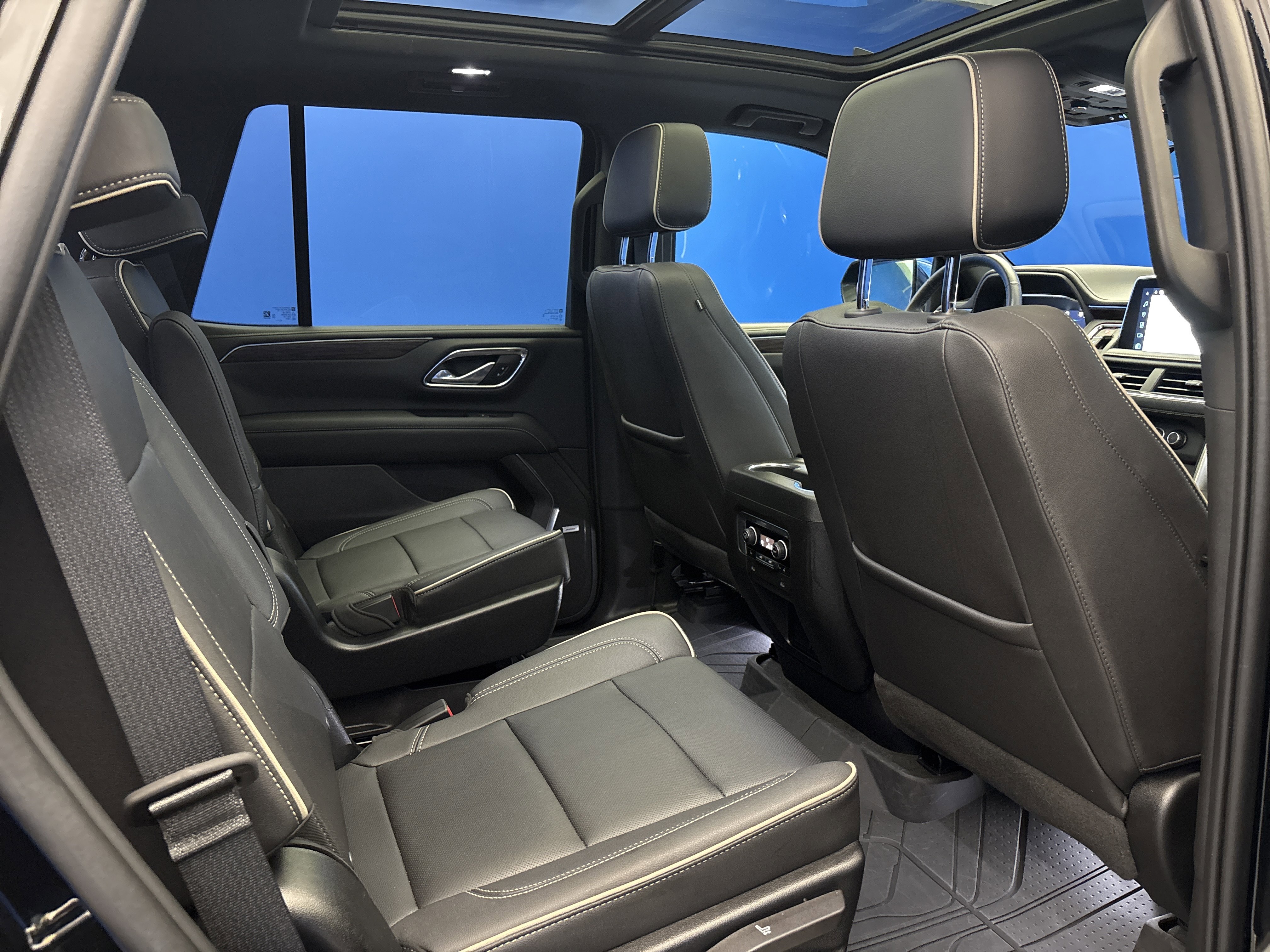 Used 2023 Chevrolet Tahoe Premier image 28