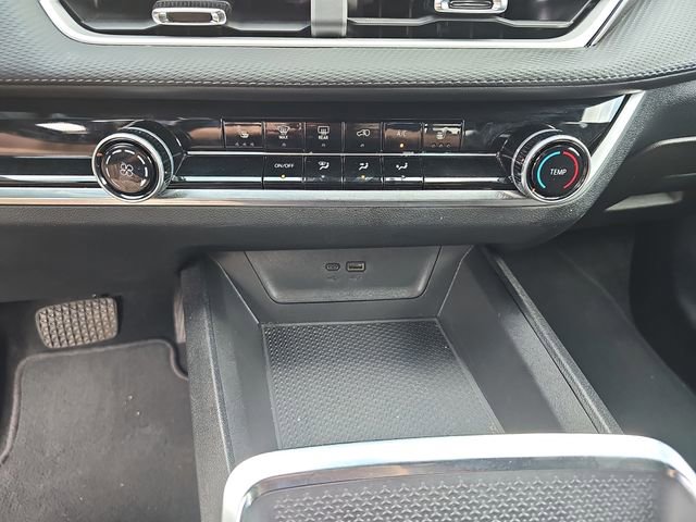 Used 2025 Chevrolet Equinox LT image 25