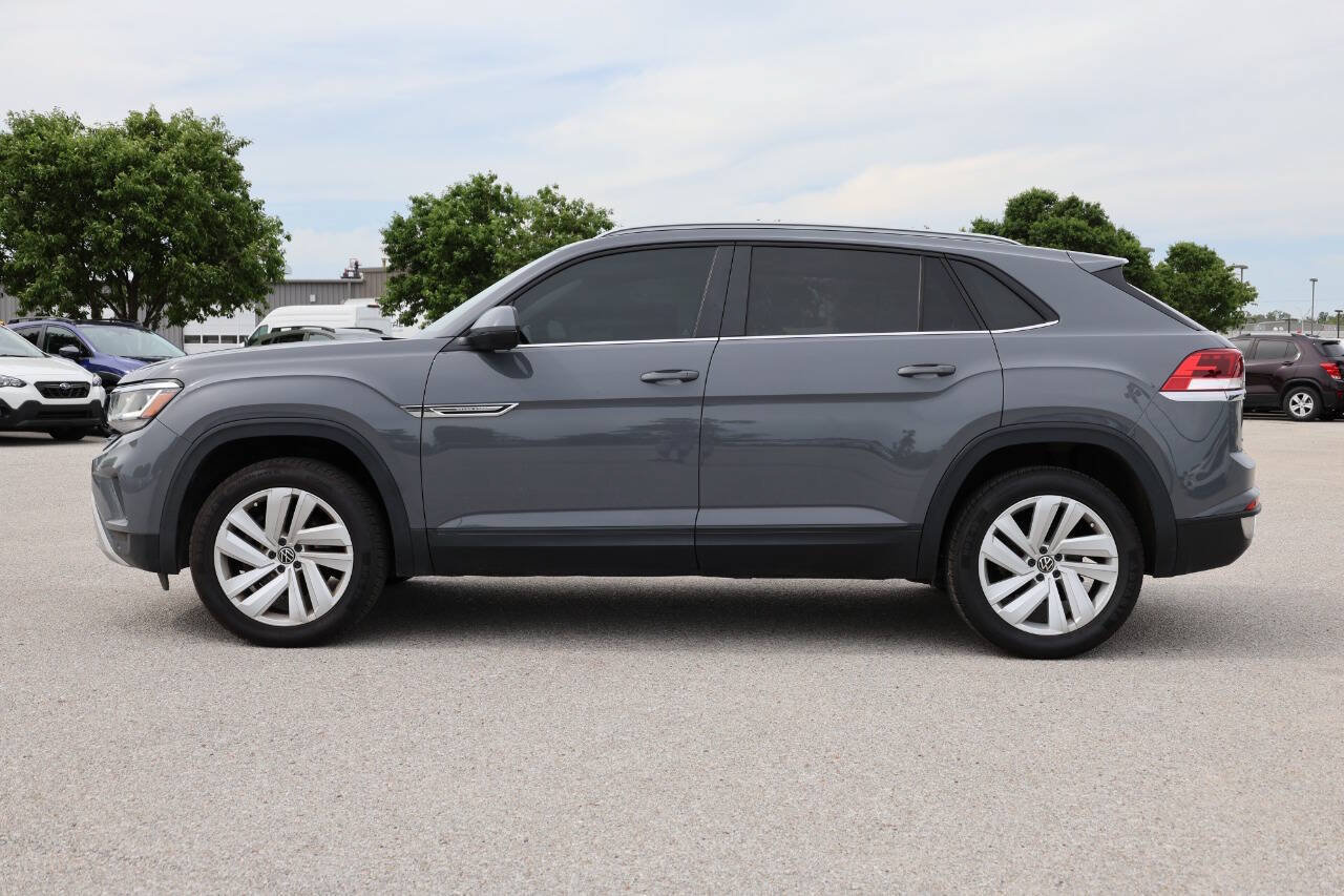 Used 2020 Volkswagen Atlas Cross Sport SE w/ Towing Package AWD/4WD image 8