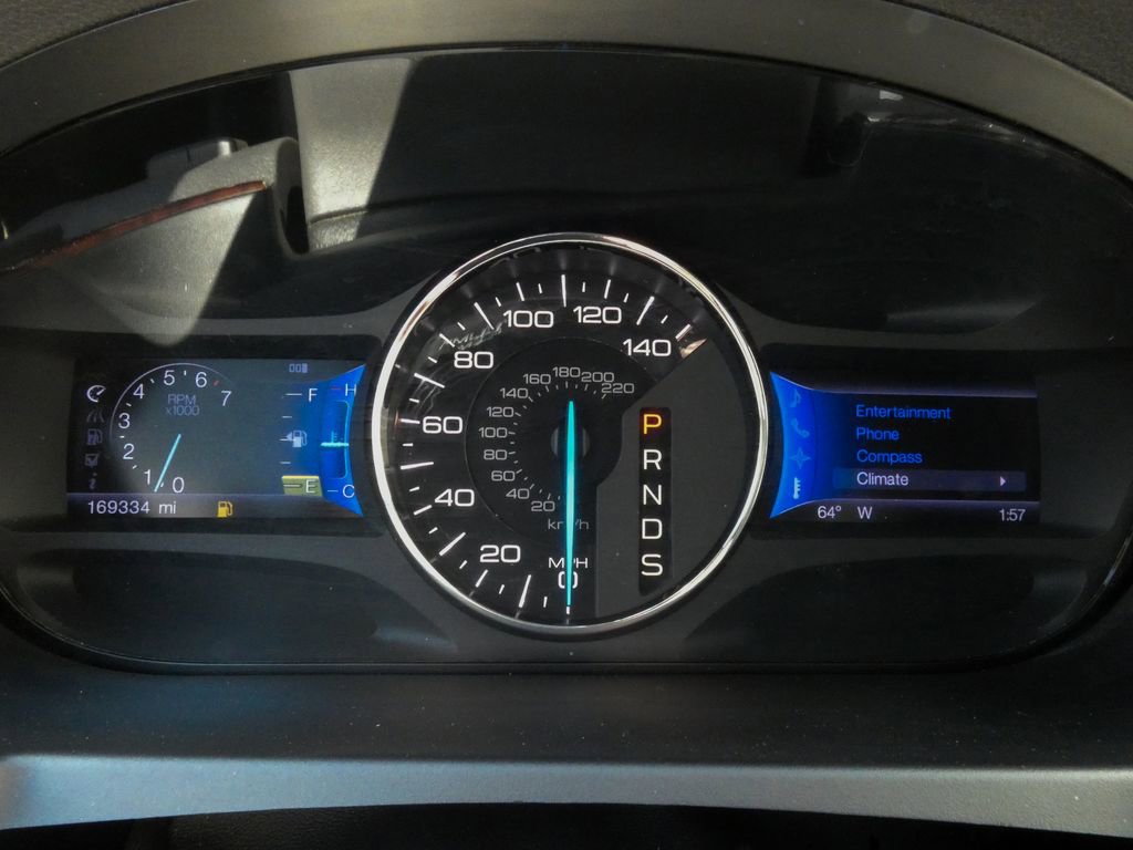 Used 2013 Ford Edge Limited w/ Driver Entry Pkg FWD image 26