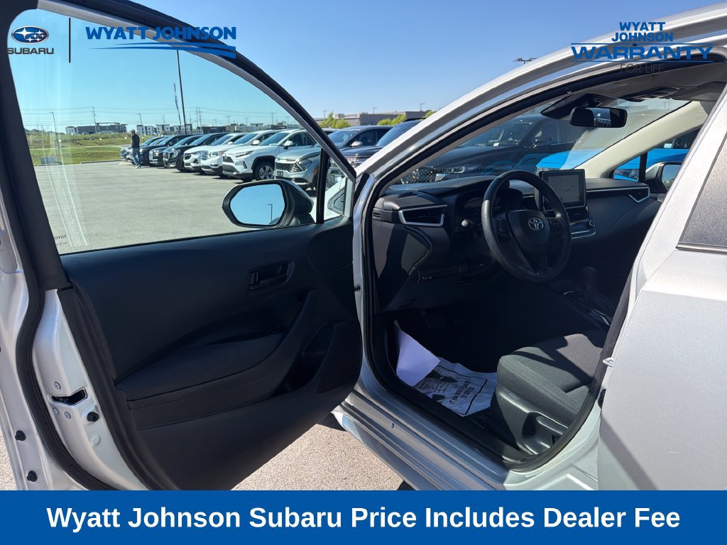 Used 2025 Toyota Corolla LE FWD image 18