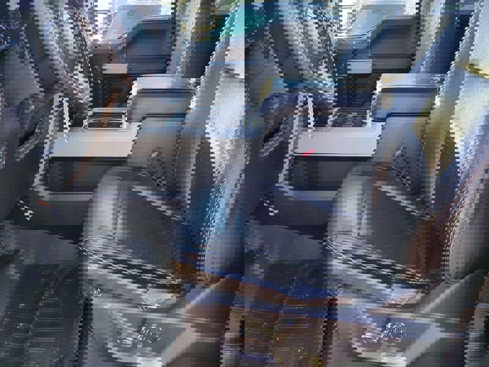 Used 2017 Ford F350 Lariat w/ Chrome Package image 16