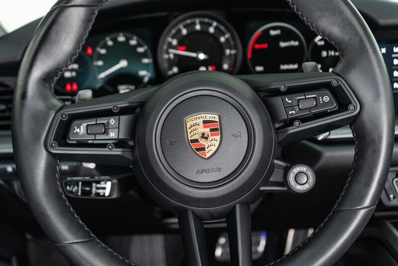 Used 2024 Porsche 911 Carrera RWD image 92