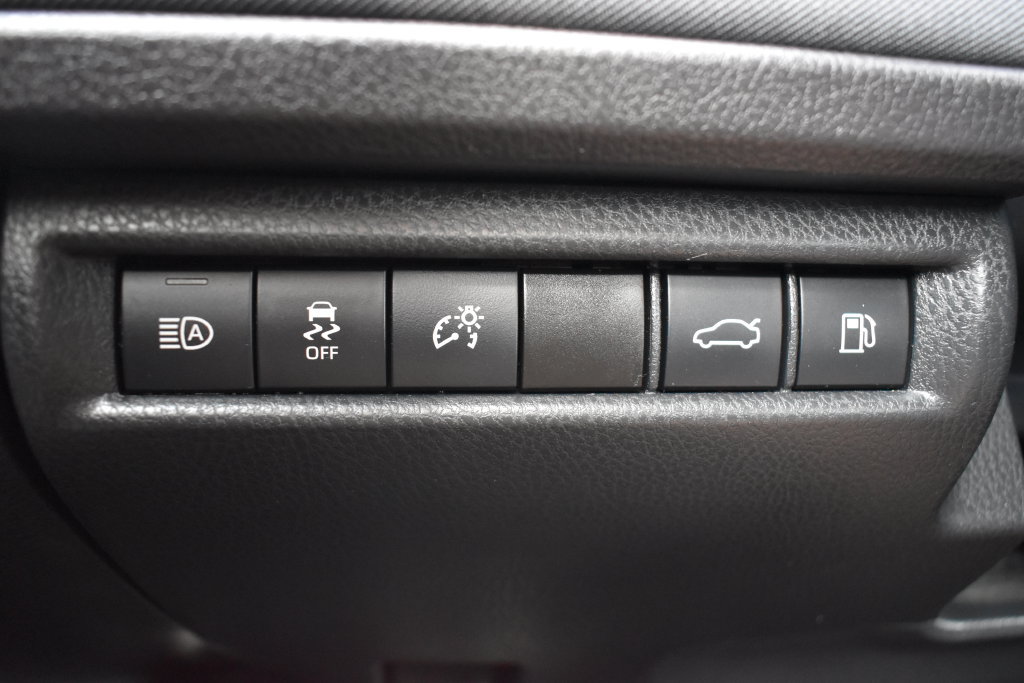 Used 2025 Toyota Camry LE FWD image 25