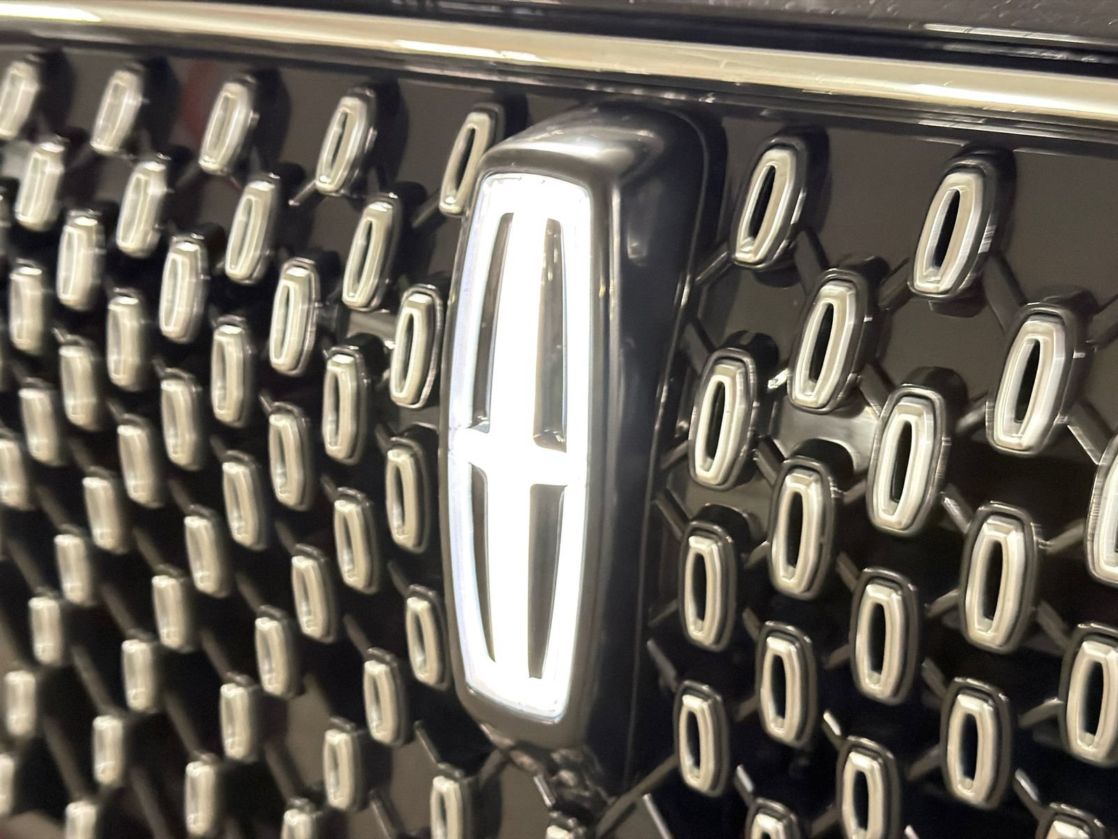 New 2026 Lincoln Aviator Reserve AWD/4WD image 14