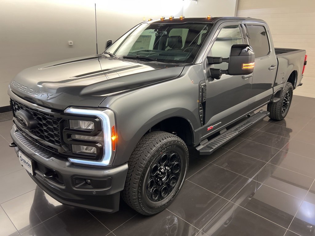 New 2026 Ford F350 Lariat w/ Black Appearance Package image 3