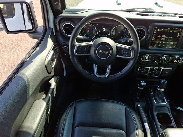 Used 2022 Jeep Wrangler Unlimited Sahara w/ Cold Weather Group AWD/4WD image 11