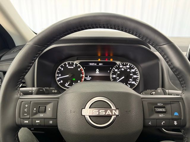 Used 2025 Nissan Rogue SV image 6