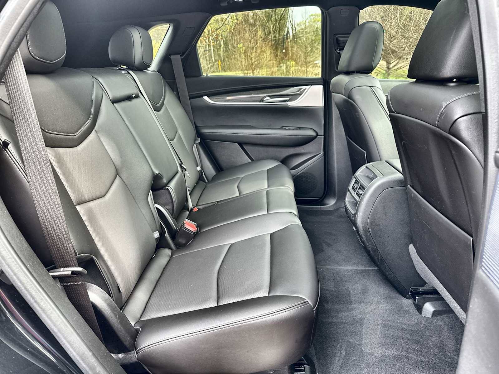 Used 2024 Cadillac XT5 Sportv w/ Technology Package AWD/4WD image 19