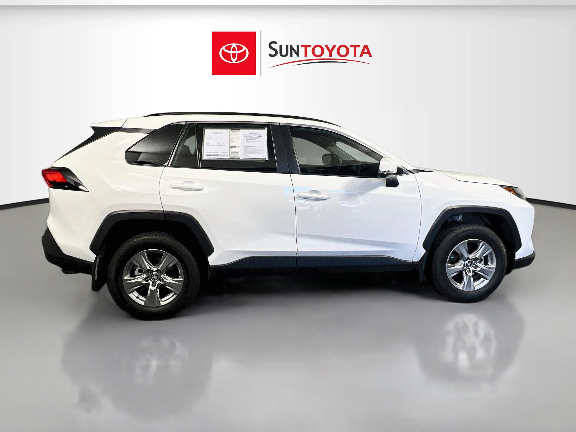 Used 2024 Toyota RAV4 XLE FWD image 2